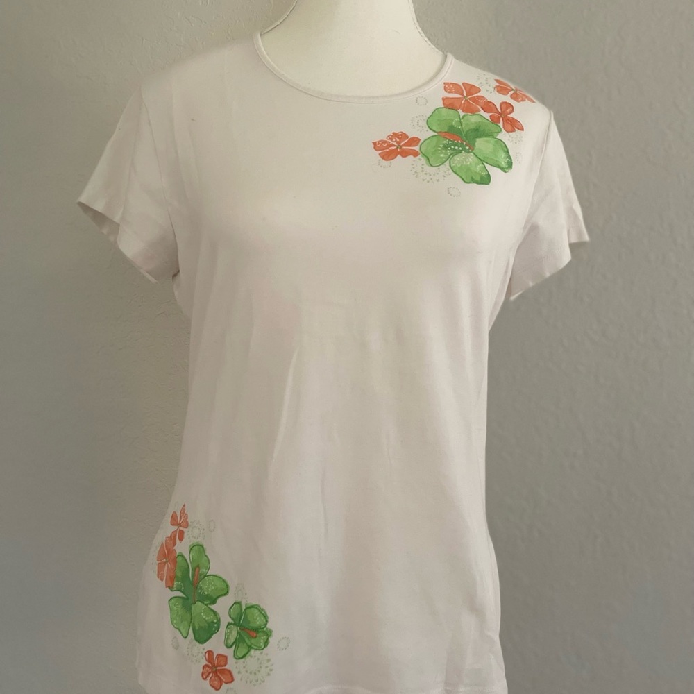 Tommy Bahama Cream Relaxed Short Sleeve T-Shirt with Floral Embroidery